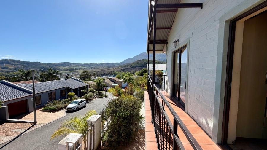 4 Bedroom Property for Sale in Arbeidslus Western Cape
